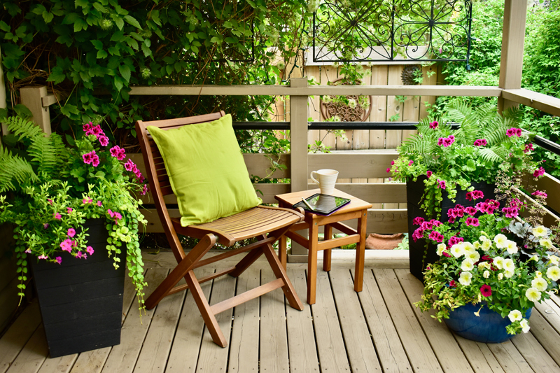 Private Secluded Outdoor Oasis Backyard Setting For Beautiful Pl